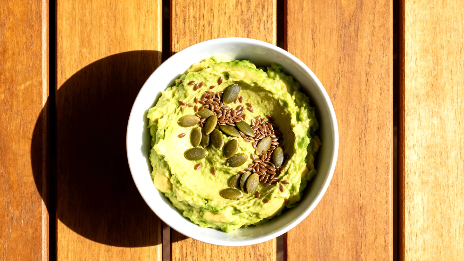 Kürbiskern-Avocado-Aufstrich mit Leinsamen"